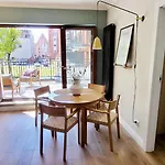 Komfortowy Przy Bramie Targowej Z Tarasem- Old Town Apartment