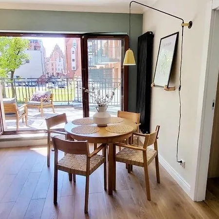 Komfortowy Przy Bramie Targowej Z Tarasem- Old Town Apartment